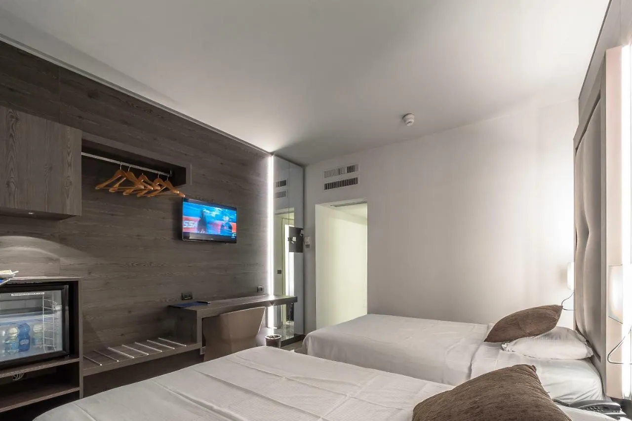 Canova Hotel Mediolan 3*,