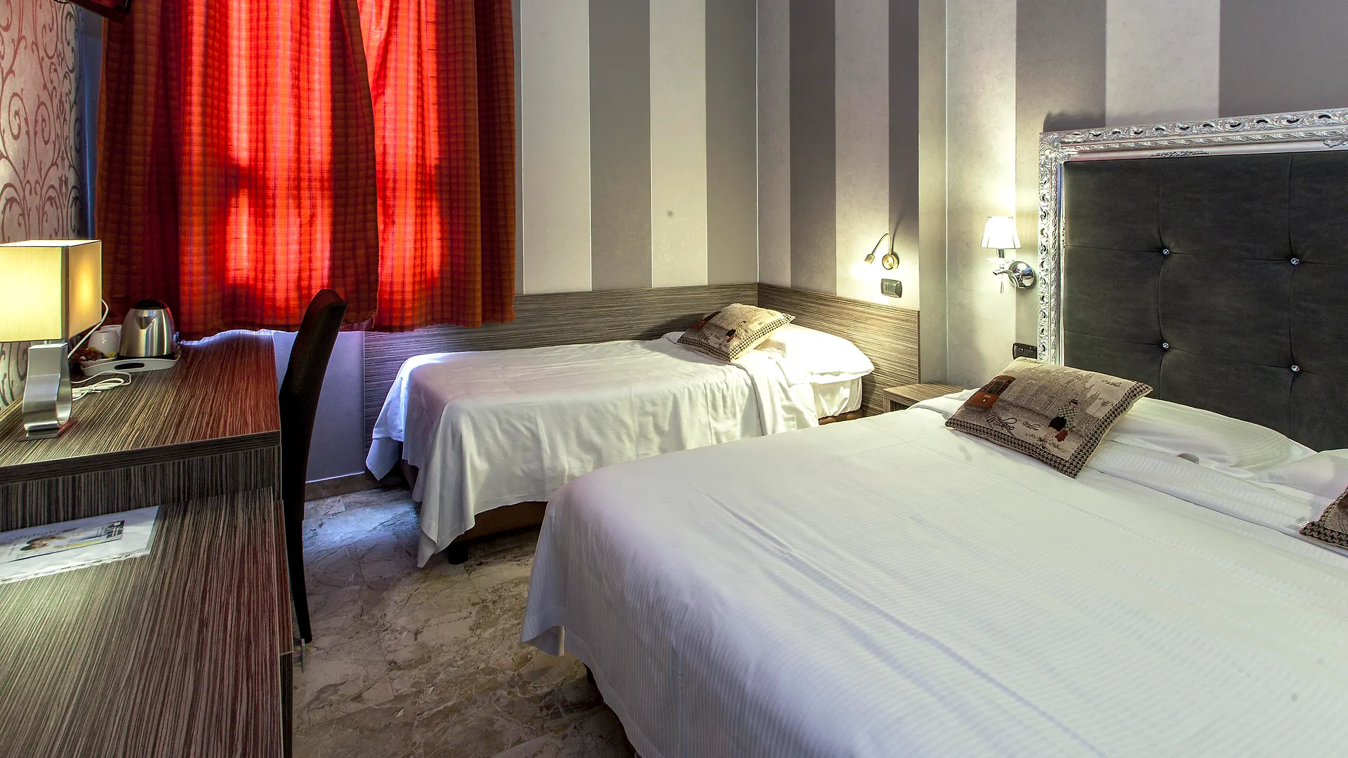 Canova Hotel Milano 3*,  İtalya