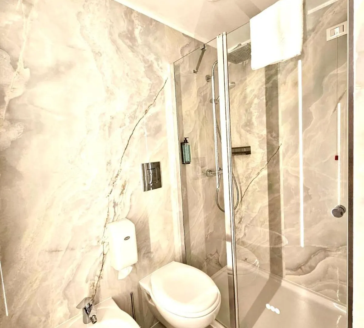 ***  Canova Hotel Milan Italy